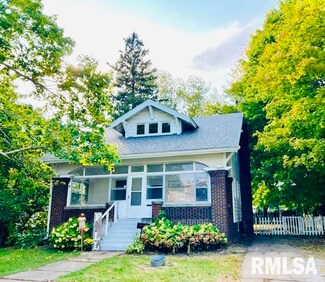307 SW 2nd Ave, Aledo, IL 61231