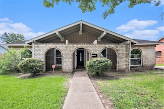 10306 Sagedowne Ln, Houston, TX 77089