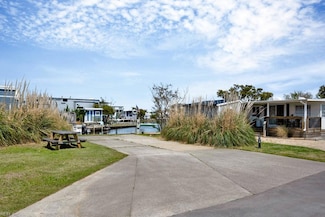 3665 Sandpiper Rd Unit 74, Virginia Beach, VA 23456