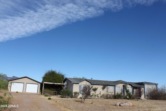 6450 S Alvarado Place, Hereford, AZ 85615