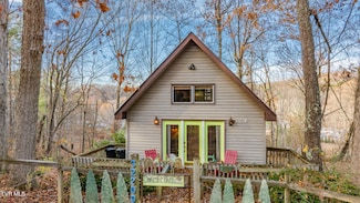 32209 Rambo St, Damascus, VA 24236