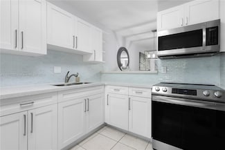 6200 NW 62nd St Unit 111, Fort Lauderdale, FL 33319