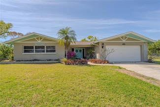 9022 Saint Andrews Dr, Seminole, FL 33777