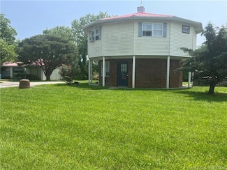 355 W Cherry St, Marengo, IN 47140
