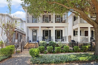 914 Nicholson St, Houston, TX 77008