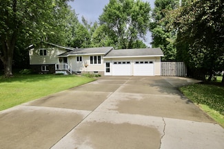 4210 Heritage Ln NE, Alexandria, MN 56308