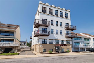 529 W Broadway Unit 3B, Long Beach, NY 11561