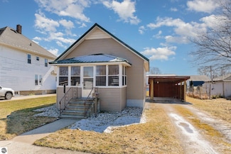 111 W Tyrell St, Saint Louis, MI 48880