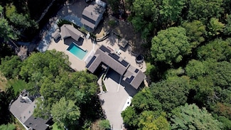 12 Magnolia St, North Reading, MA 01864