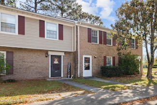 102 King George Ct, Jacksonville, NC 28546