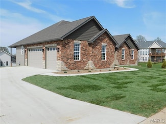 453 Westridge Dr, Troy, MO 63379