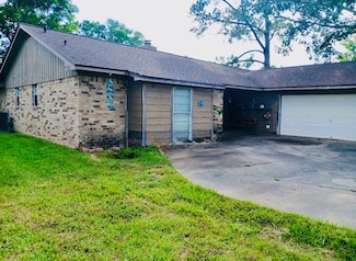 903 Happy Hollow, Sweeny, TX 77480