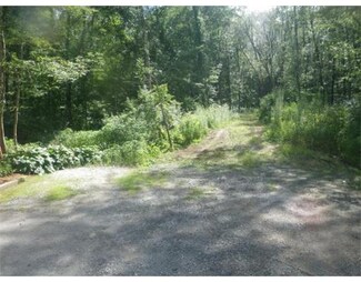 30 North Ave, Mendon, MA 01756