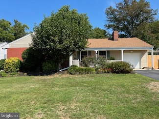 38 Roxboro Rd, Lawrence Township, NJ 08648