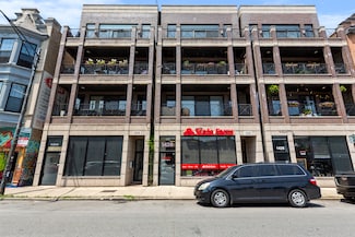 1428 W Irving Park Rd Unit 4, Chicago, IL 60613