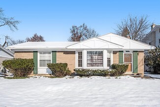 2925 Aurora St, Ann Arbor, MI 48105