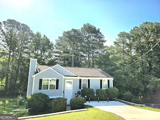 3253 Blackfoot Ln, Rex, GA 30273