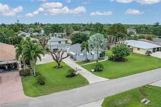 749 103rd Ave N, Naples, FL 34108