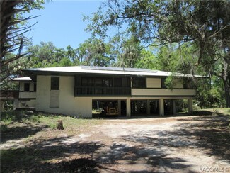 12805 W Foss Groves Path, Inglis, FL 34449