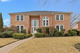 5033 River Bluff Dr, Fort Worth, TX 76132