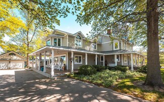 7718 Montclaire Ave, Brighton, IL 62012