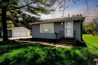 411 E North St, Dwight, IL 60420