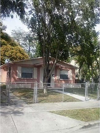 541 NW 44th St, Miami, FL 33127