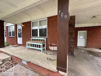 709 Chestnut St, Corning, AR 72422