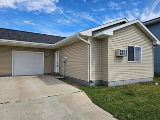 1567 47th Loop SE, Minot, ND 58701