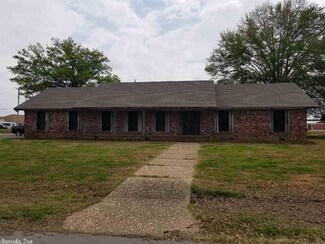 206 Willow St, England, AR 72046
