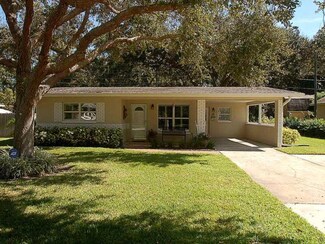 1875 San Mateo Dr, Dunedin, FL 34698