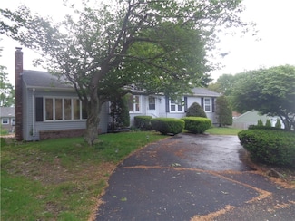 155 Lewiston St, Warwick, RI 02889