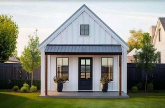 24 Cheney St, East Point, GA 30344