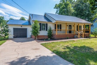 106 Acorn Dr, Dickson, TN 37055