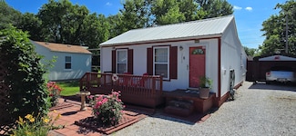 2228 N Farmer Ave, Springfield, MO 65803