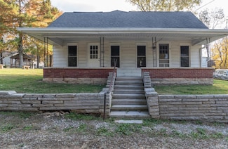 7403 S Main St, Smithville, IN 47458