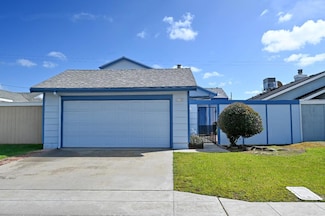 2736 N Selland Ave, Fresno, CA 93722