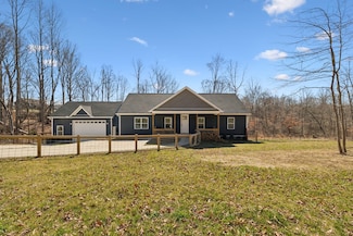 5083 Carlene Jones Rd, Westmoreland, TN 37186