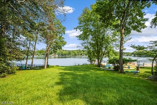 59 W Lake Shore Dr, Rockaway, NJ 07866
