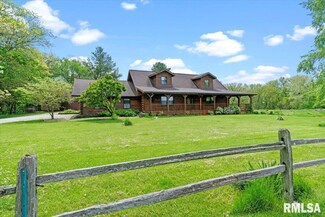 12800 Walnut Woods Dr, Pleasant Plains, IL 62677