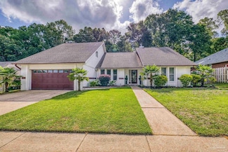 2020 Hamilton Crossing Dr, Cantonment, FL 32533