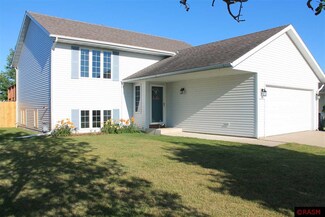 625 Grayhawk Dr, Mankato, MN 56001