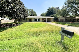 305 Seymour Dr, Indianola, MS 38751