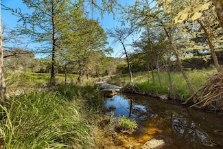 199 Palisades Dr Unit 110, Camp Verde, TX 78010