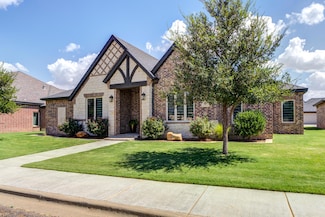 617 N 9th St, Wolfforth, TX 79382