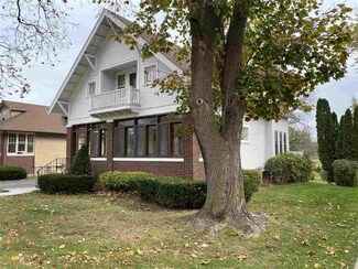 565 Park Ave, Columbus, WI 53925