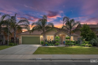 9113 Long Island Dr, Bakersfield, CA 93311