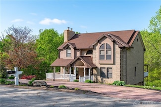 4296 Autumn Creek Dr, Springfield, OH 45504