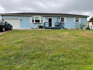 154 S Maple Dr, Mineral Wells, WV 26150
