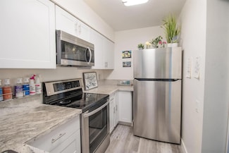 1337 Camanito Galbadon Unit H, San Diego, CA 92108